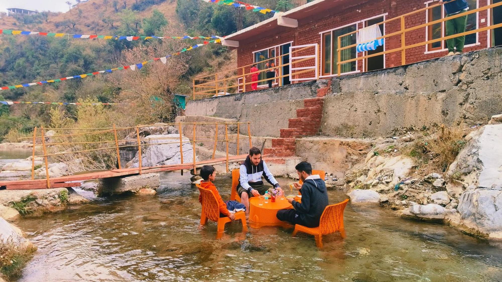Rivulet Resort & Camping Mussoorie Buitenkant foto